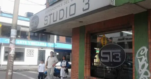 DISENADORES DE CABELLOS STUDIO 3 DISENADORES DE CABELLOS STUDIO 3
